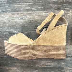 Joe’s Wedge Heel in tan with suede
